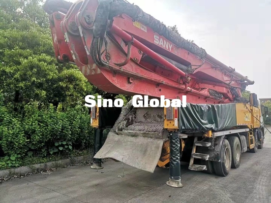 Camion utilizzato rosso della pompa per calcestruzzo con la sezione 56m/6 del telaio di Volve