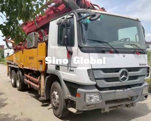 12Mpa ha utilizzato i camion Euro4 46m della pompa per calcestruzzo una portata verticale di 4 sezioni