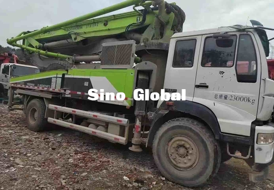 Altezza d'alimentazione usata del camion 37M With Sinotruk Chassis 1370mm della pompa per calcestruzzo di Zoomlion
